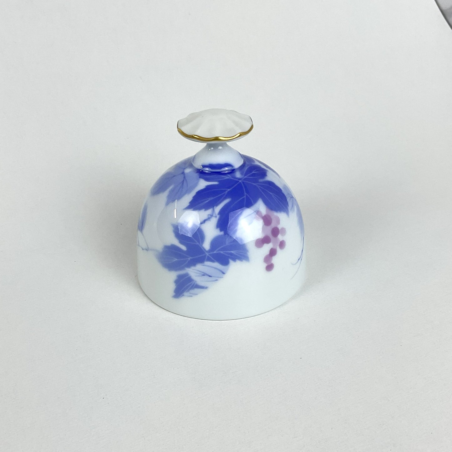 Vintage Fukagawa Arita Porcelain Grape Bell – Danbury Mint Exclusive