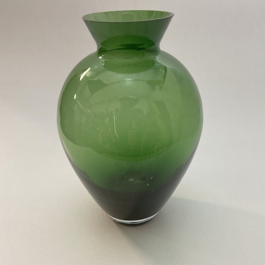 Vintage Emerald Green Hand-Blown Glass Urn Vase – 10.5" Mid-Century Flared Vessel