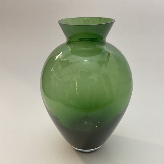 Vintage Emerald Green Hand-Blown Glass Urn Vase – 10.5" Mid-Century Flared Vessel